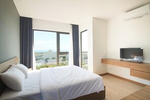 Desk, free WiFi - LaLa Apartment and Hotel (ngu hanh son)