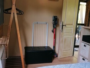 Room - Cozy chalet with AC - 2 guests (Noves)