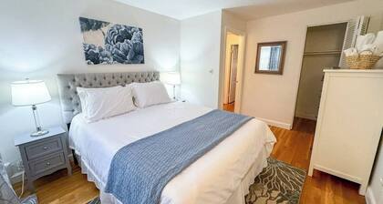 Sunlit 2BR with In-Unit Laundry