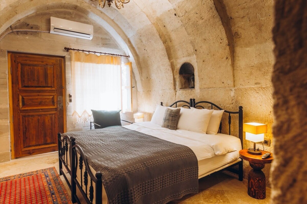Deluxe Double Room, Garden View