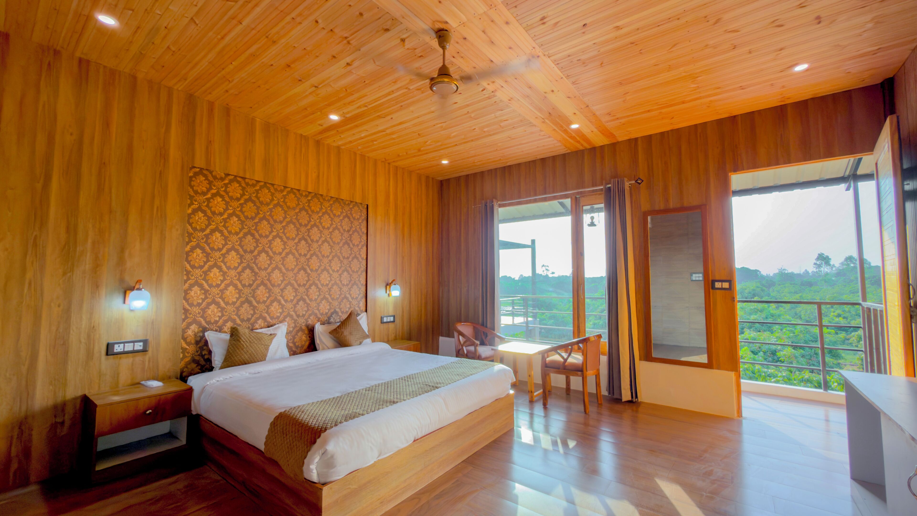 Executive Room | Desk, free WiFi