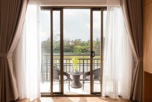 Double Room, Balcony, River View | Interior - Royal Avenue Kandy (Kandy)