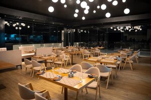 Dining - Royal Avenue Kandy (Katugastota)