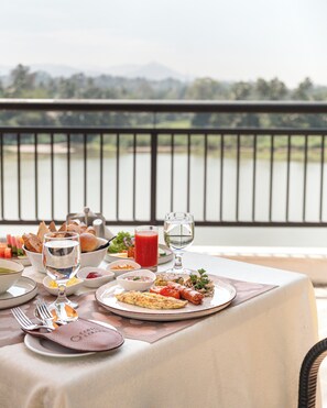 Daily continental breakfast for a fee
