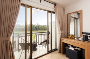 Double Room, Balcony, River View | Interior - Royal Avenue Kandy (Katugastota)