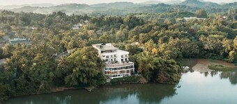 Royal Avenue Kandy
