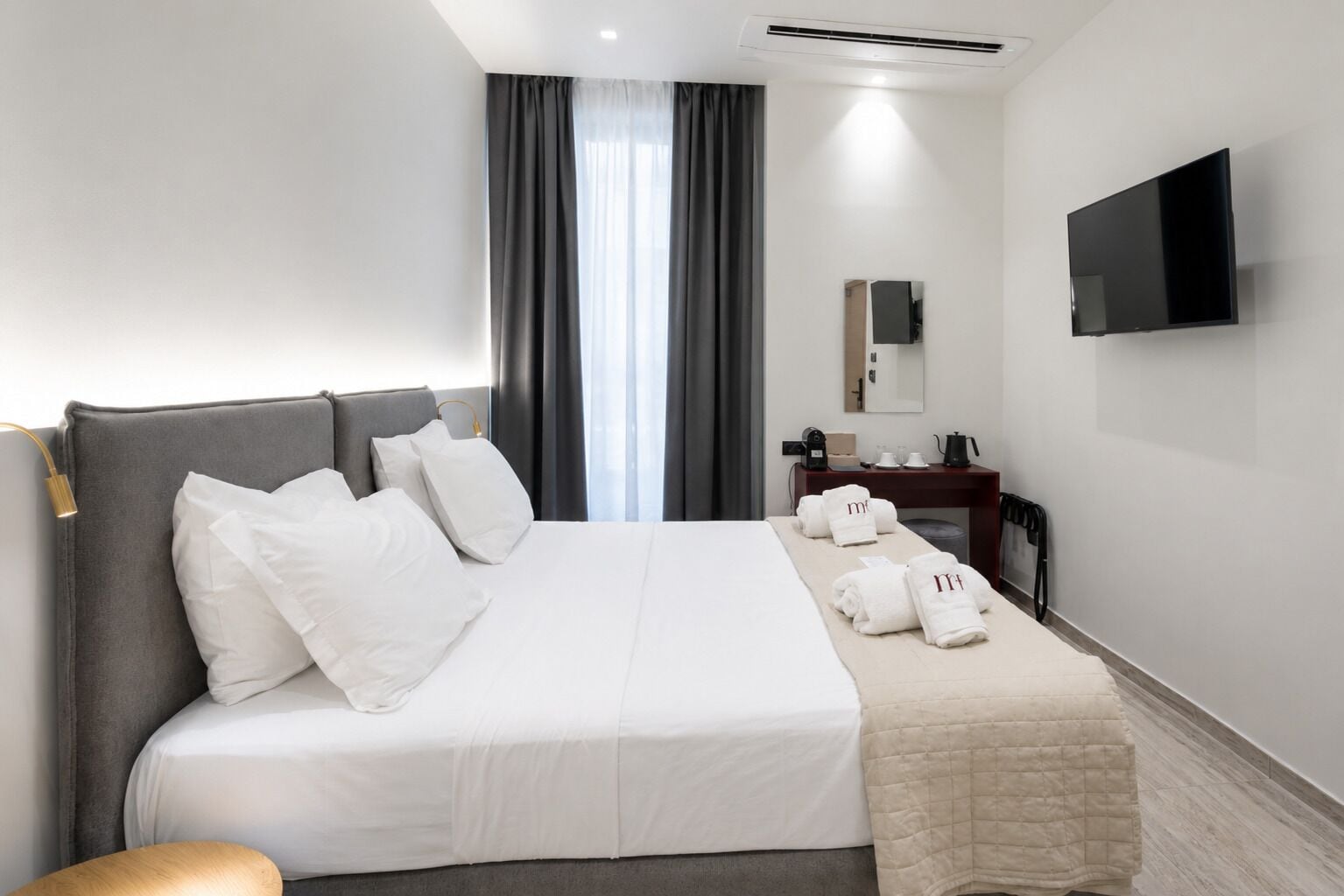 In-room safe, desk, laptop workspace, soundproofing
