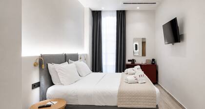 Morus Acropolis Urban Suites