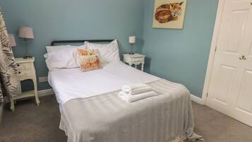 2 bedrooms, individually decorated, individually furnished, free WiFi