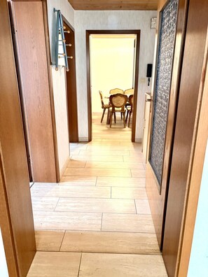 Interior - Vacation apartment for vacationers and fitters, Odenwald (Billigheim Sulzbach)