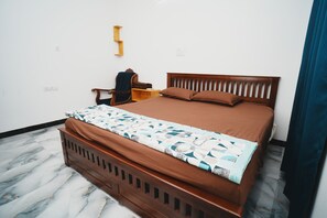 In-room safe, soundproofing, free WiFi - Sri Sakthi Nivas (Tiruvannamalai)