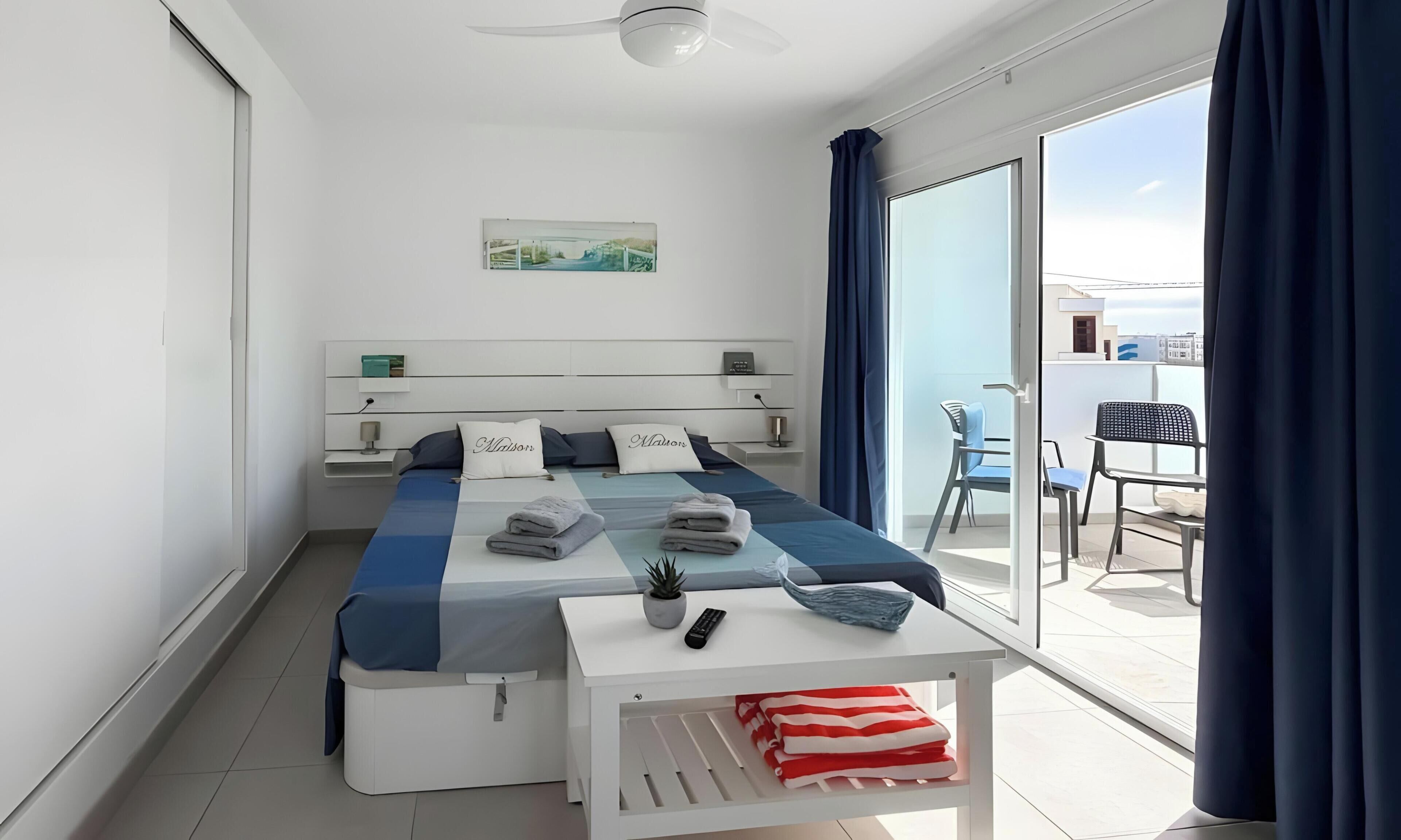 1 chambre, fer et planche à repasser, Wi-Fi, draps fournis