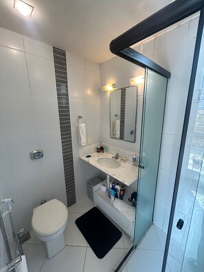 Bathroom - Vrbo Property (Rio de Janeiro)