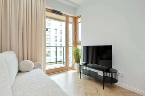 TV, offices - Stylish Apartment with a Balcony | Gym Access | Parking (Gdańsk)