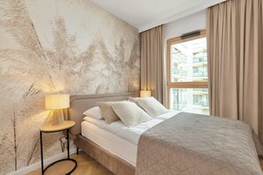Iron/ironing board, travel cot, WiFi, bed sheets - Stylish Apartment with a Balcony | Gym Access | Parking (Gdańsk)