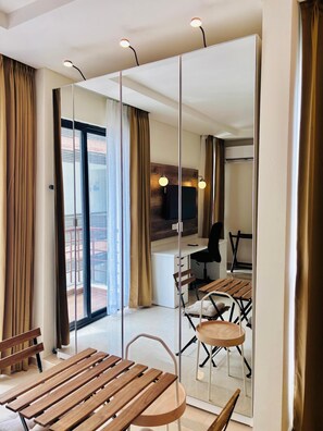 Iron/ironing board (on request), WiFi (free) - Krishnabhumi Holydays (Mathura)