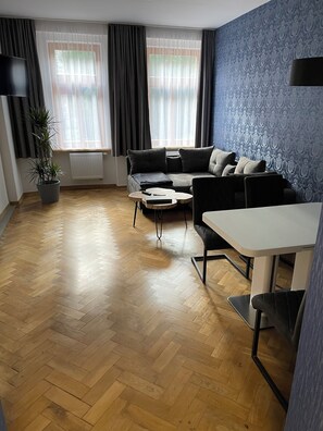 Living area - Vrbo Property (Loket)