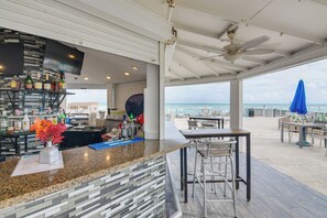 Apartment (0 Bedroom) | Interior - Ocean-view, Beachfront Resort Stay in Sunny Isles! (Sunny Isles Beach)