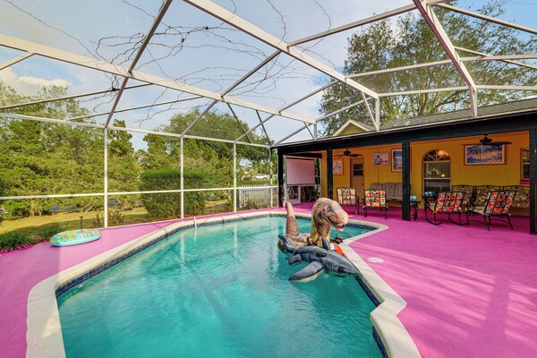 Themed Interior, Poolside Fun! Villa Near Disney - Celebration, FL