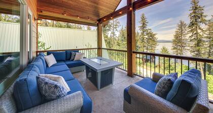 Lake Access + Water Views: Bottle Bay Family Home!