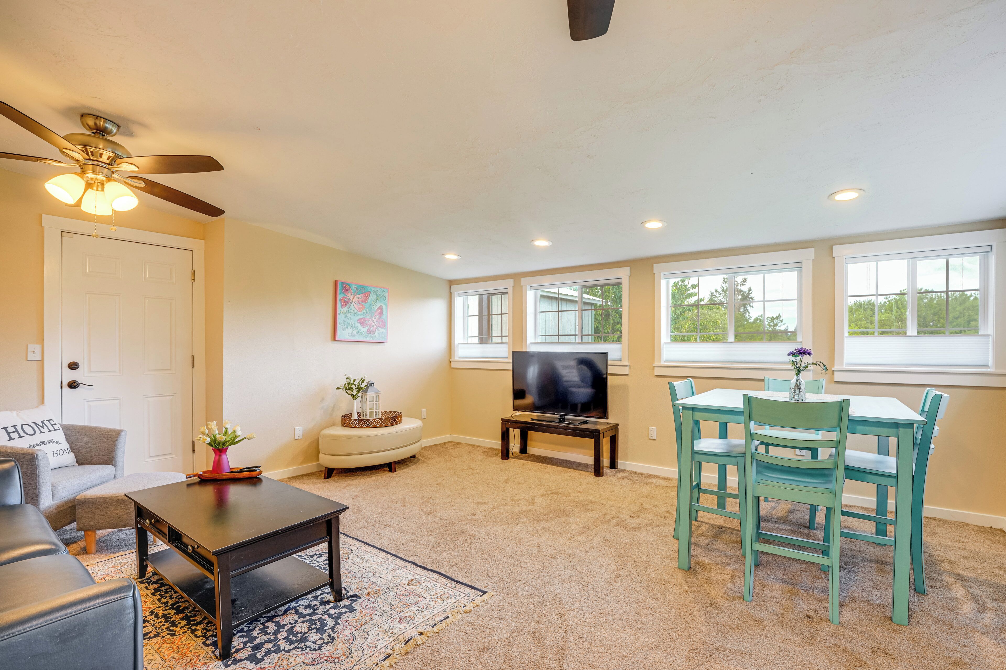 House (2 Bedrooms) | Interior