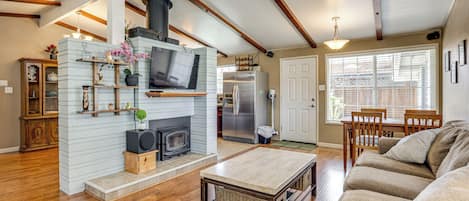 House (3 Bedrooms) | Front of property