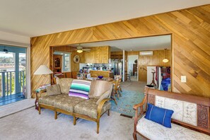 Apartment (1 Bedroom) | Interior - Walk to Moonstone Beach! PCH Getaway (Cambria)