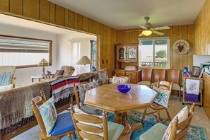 Apartment (1 Bedroom) | Interior - Walk to Moonstone Beach! PCH Getaway (Cambria)