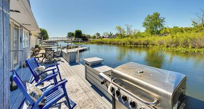 Angler's Paradise: Lake Wawasee Waterfront Home