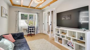 House (5 Bedrooms) | Interior