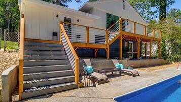 House (5 Bedrooms) | Interior