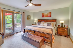 House (3 Bedrooms) | Interior - 40-acre Waterfront Retreat on the White River! (Hesperia)