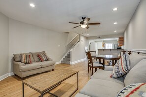Apartment (2 Bedrooms) | Interior - Gateway to New Orleans! Modern Condo w/ Pool (Kenner)