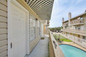 Apartment (2 Bedrooms) | Interior - Gateway to New Orleans! Modern Condo w/ Pool (Kenner)