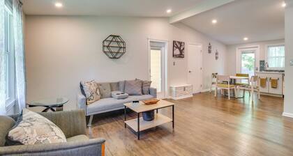 3 Mi to The Battery! Home w/ Spacious Backyard