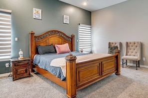 House (5 Bedrooms) | Interior