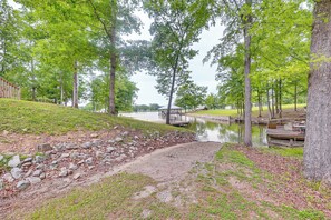 House (3 Bedrooms) | Interior - Private Dock! Beautiful Neely Henry Lake Retreat! (Ashville)