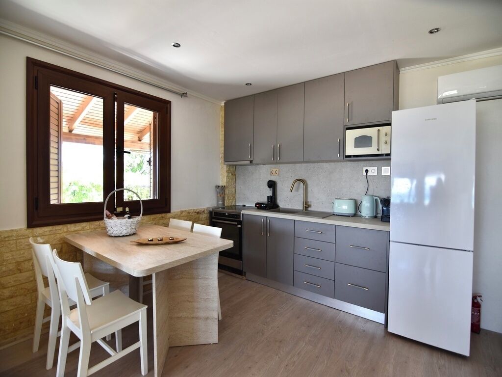 Villa, 4 Bedrooms | Interior