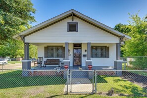 House (3 Bedrooms) | Interior - Quiet Home, Near I-49, Downtown, and 2 Hospitals (Alexandria)