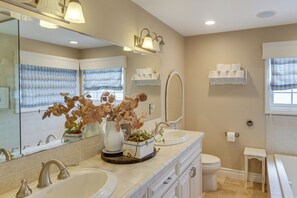 Nhà (4 Bedrooms) | Nội thất