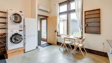Apartment (0 Bedroom) | Interior