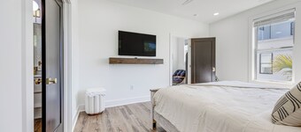 Coastal Escape Near 4 Beaches in Pawleys Island!