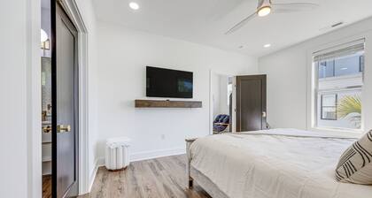 Coastal Escape Near 4 Beaches in Pawleys Island!