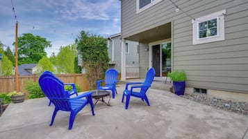 House (4 Bedrooms) | Front of property