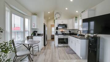 Cottage (2 Bedrooms) | Interior