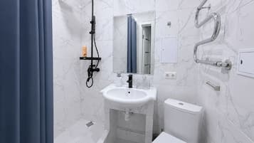 Appart'hÎtel Classique, 1 lit double et 1 canapé-lit | Salle de bain