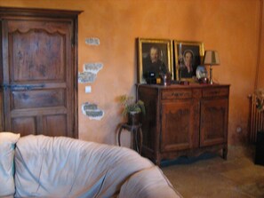 Interior - Guest Room “La Jonquille” with Private Garden and Wi-Fi (Foissy)