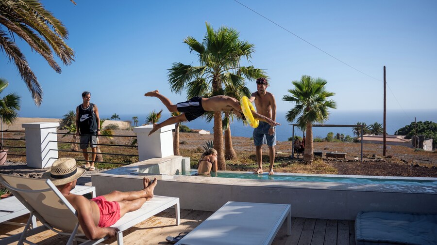 The Treehouse Surf Camp