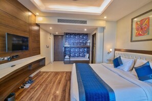 Room - The Cedar Grand Hotel And Spa (Shimla)