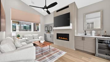TV, fireplace